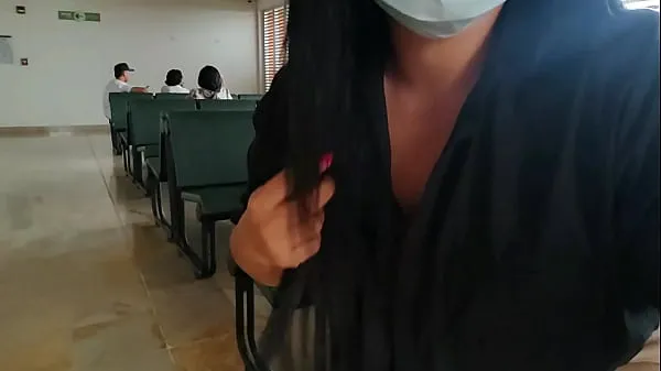 Unknown woman records herself taking SQUIRTS in a public bathroom 드라이브 클립 표시