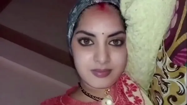 Vis Desi Cute Indian Bhabhi Passionate sex with her stepfather in doggy style stasjonsklipp