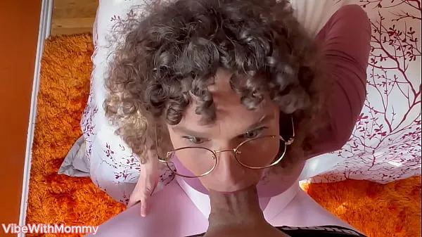 Crying Jewish Stepmom Steals Your Burger for Risky Raw Sex meghajtó klip megjelenítése