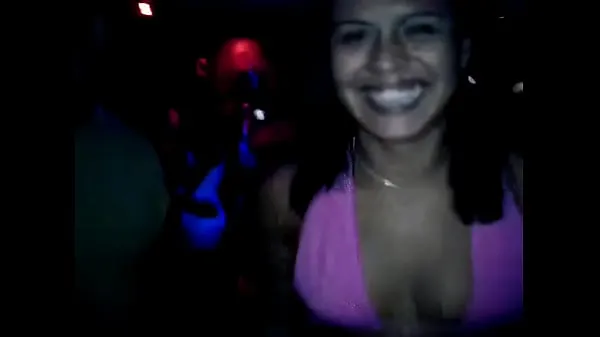 Filles latines du Panama et du côlon, gang bang dans une discothèque